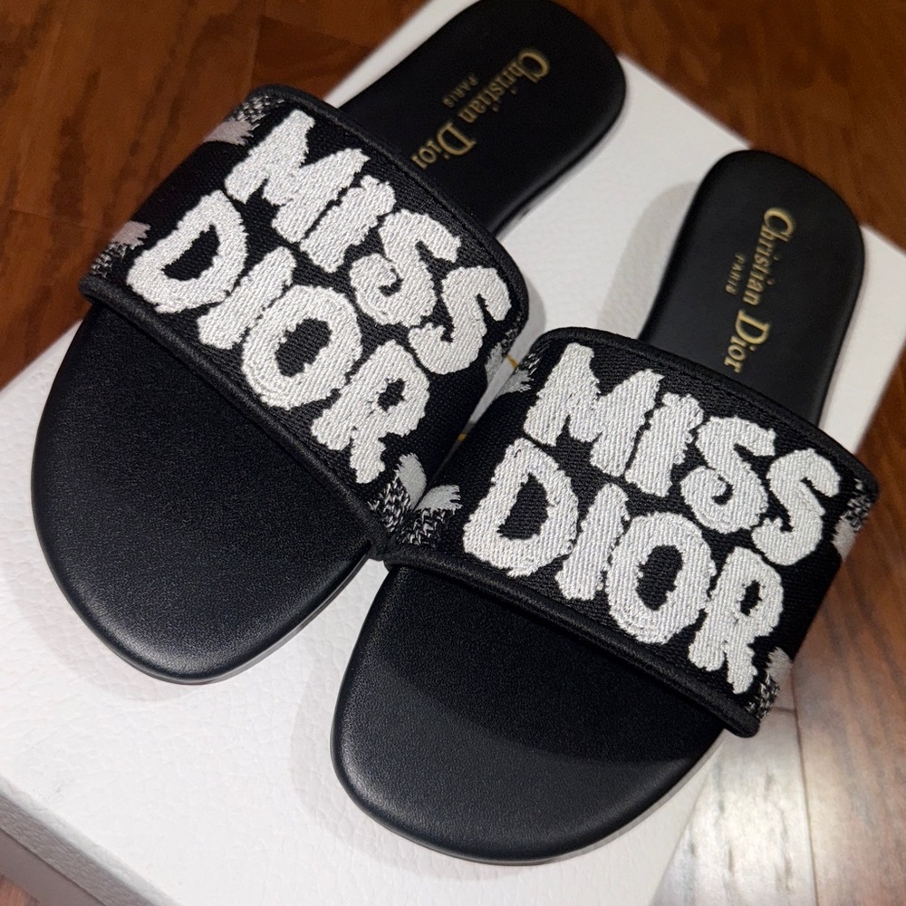 Dior Dway Slides - Picture 2 of 5